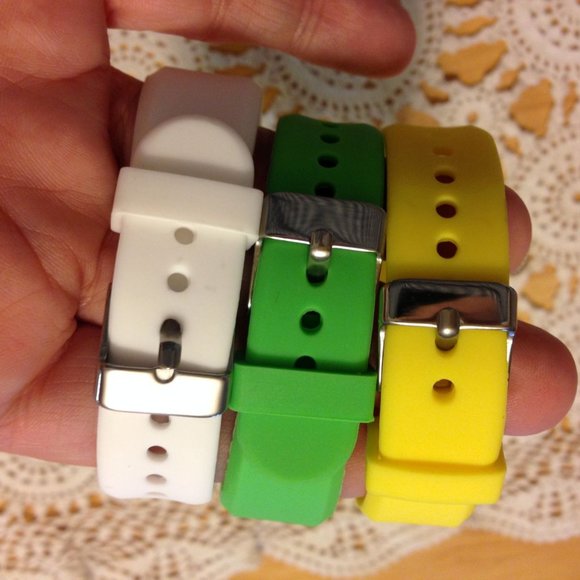 Garmin Vivofit Jr 3, bundle of three bands - Picture 3 of 4